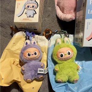 Pin for love ? And V